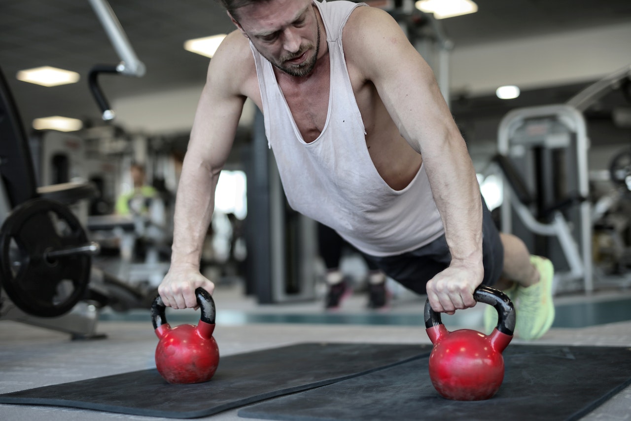 6 Crazy-Effective Kettlebell Workouts That Burn Fat Fast